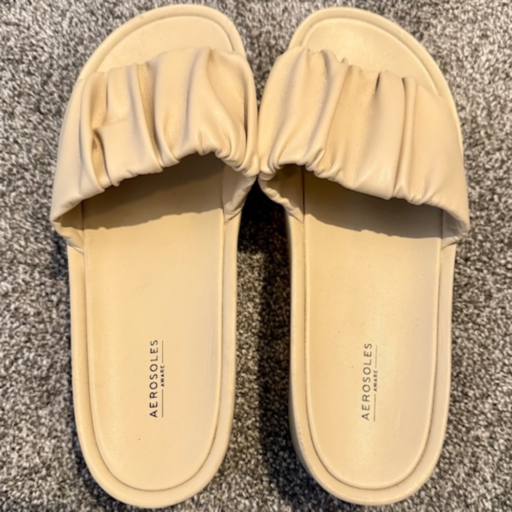 AEROSOLES Dada Slide Sandal NWOT Size 8